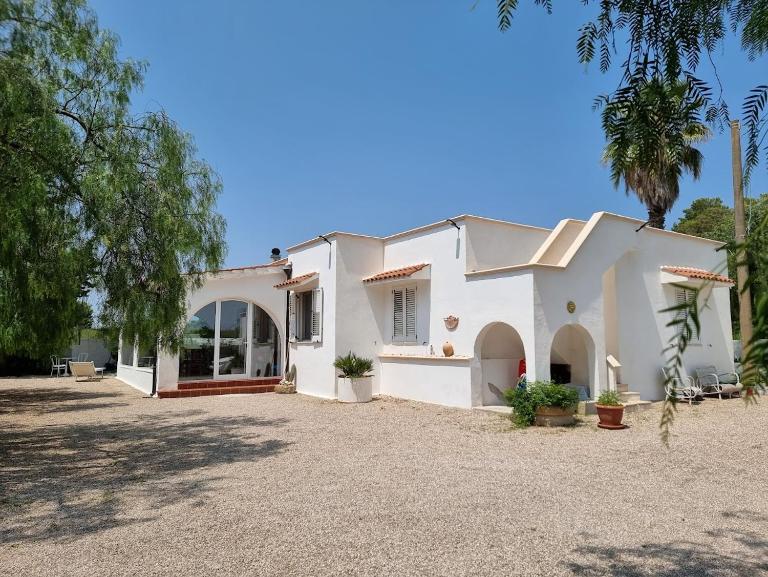 Villa Lido with pool and garden - Ferienwohnung Lido Marini
