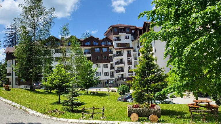 Alpine luxury two bed-two bathrooms apartment B25 - B&B Borovets