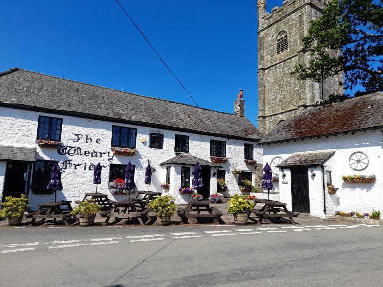 The Weary Friar Inn - Chambres d'hôtes Pillaton