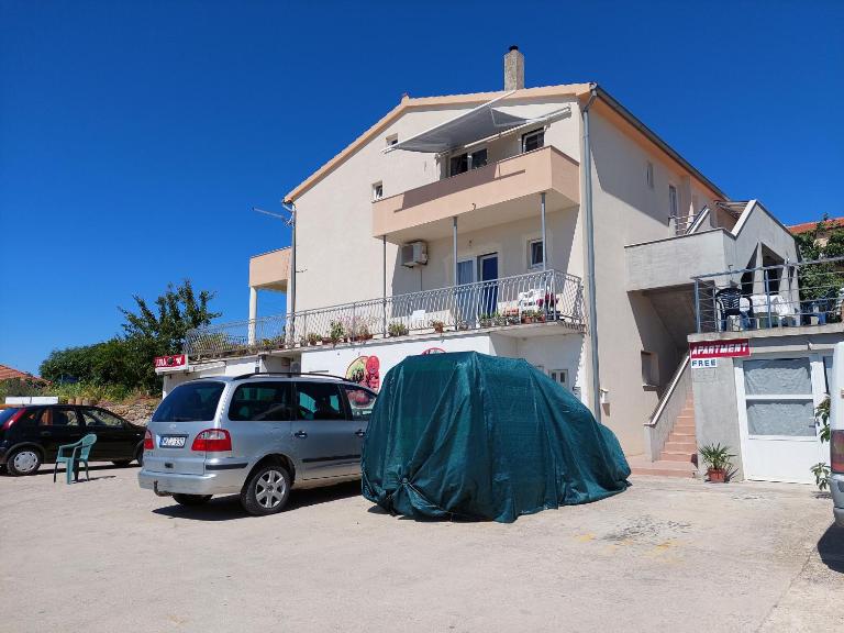 Apartmani Toni Vodice - Ferienwohnung Vodice