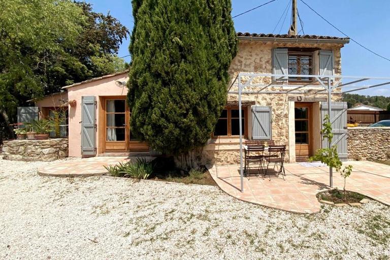 Luxurious bastidon with swimming pool and jacuzzi - Ferienwohnung Lorgues