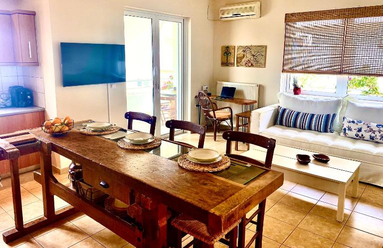 Atreas’ Art Studio - B&B Chania