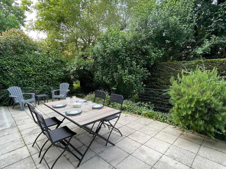 Aix-les-Bains T3 avec terrasse, parking et animaux permis - FR-1-555-91 - Chambres d'hôtes Aix-les-Bains