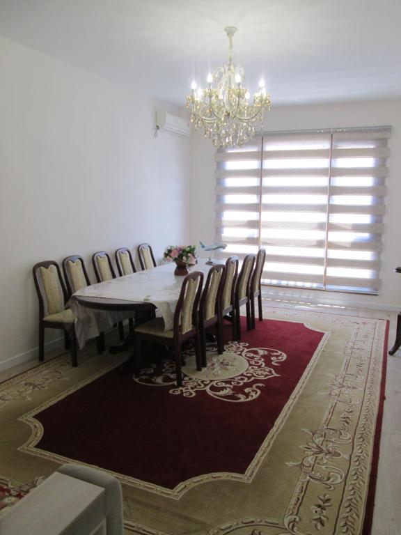 WHITE HOUSE - Almazar city 124m2 square 4-four bedrooms apartments - Chambres d'hôtes Tachkent