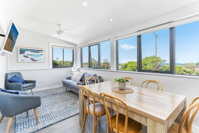 Nicely located three bedroom apartment in Bondi Beach. - B&B Sydney