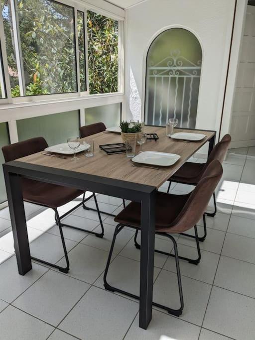 Maison spacieuse et lumineuse 4 personnes - B&B Lavilledieu