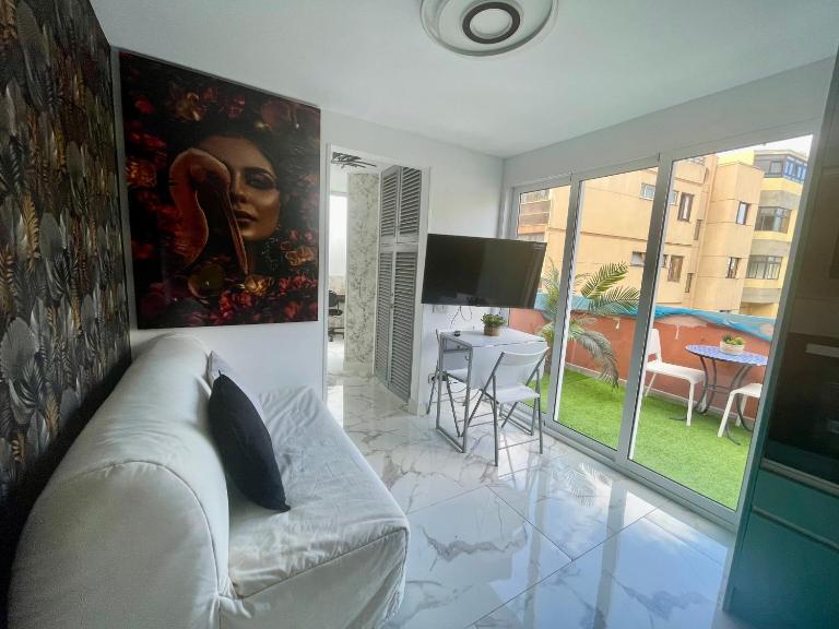 New Attic with Terrace and Air Conditioning at Las Canteras Beach Parking Optional - B&B Las Palmas de Gran Canaria