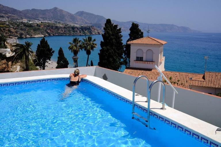 Carabeillo Seaview Apartment - B&B Nerja