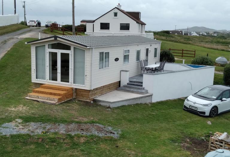 Cascade Lodge & Hot Tub F94 H0FR - B&B Donegal