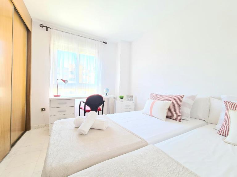 Apartamento 3 dormitorios Malaga (Teatinos) - B&B Málaga