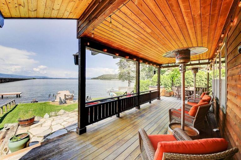 Lakefront property w/boat lift - B&B Sagle
