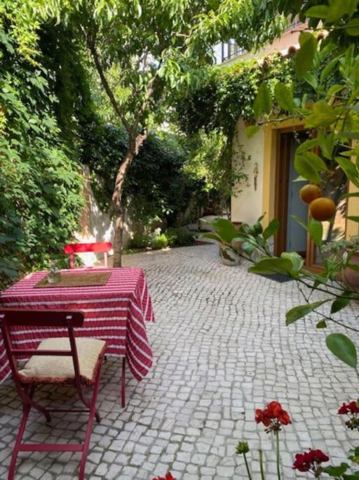 Villa Ávilla. Luxo e Charme. - B&B Cascais