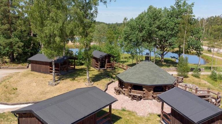 Svensson's Log Cabins - B&B Osby