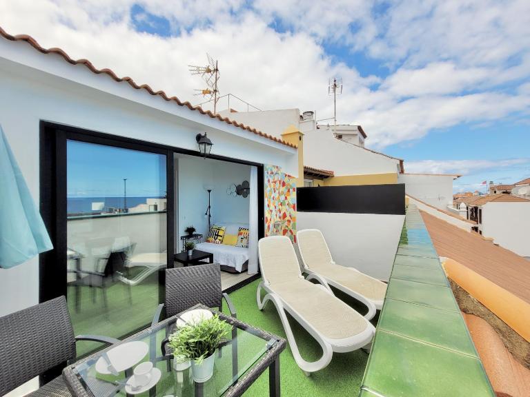 Summer Breeze Penthouse - Bed and Breakfast Puerto de la Cruz