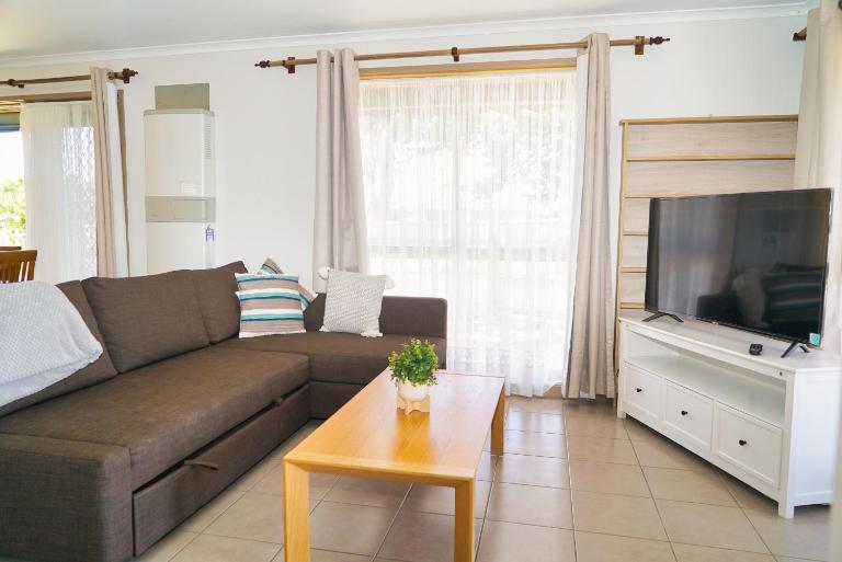 COZY 2 BEDROOM HOUSE /MELBOURNE - B&B Wee-wee-rup