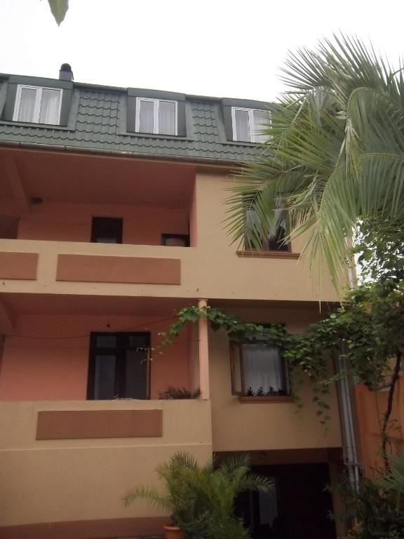 Temo's Guesthouse - B&B Sarpi