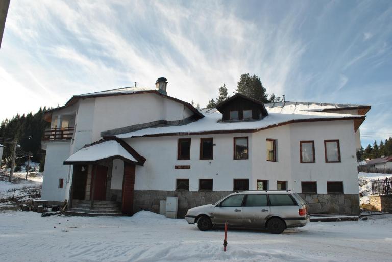 Kris Guesthouse - Ferienwohnung Stoykite