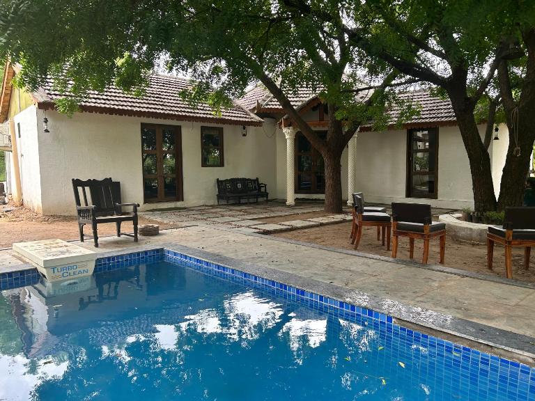 BK's Villa Royal at Kensville Golf & Country Club - Chambres d'hôtes Ahmedabad