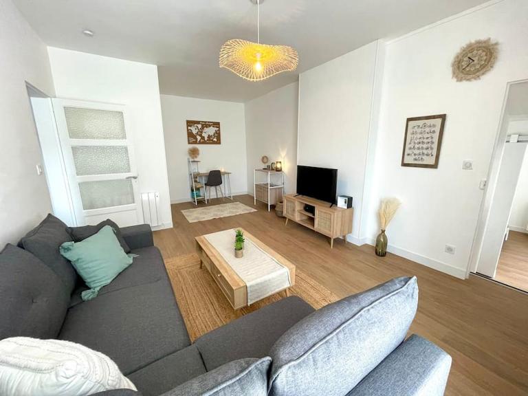 Le Giraudoux - Centre bourg Bessines - B&B Bessines-sur-Gartempe