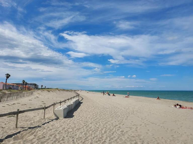 Sainte Marie la mer : Villa indépendante, plage à pied à 250 m - B&B Sainte-Marie