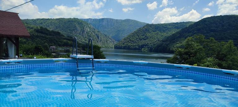 Clisura Dunarii Casutele Danca - B&B Eşelniţa