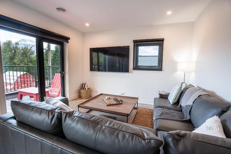Stoke House by Revelstoke Vacations - B&B Revelstoke
