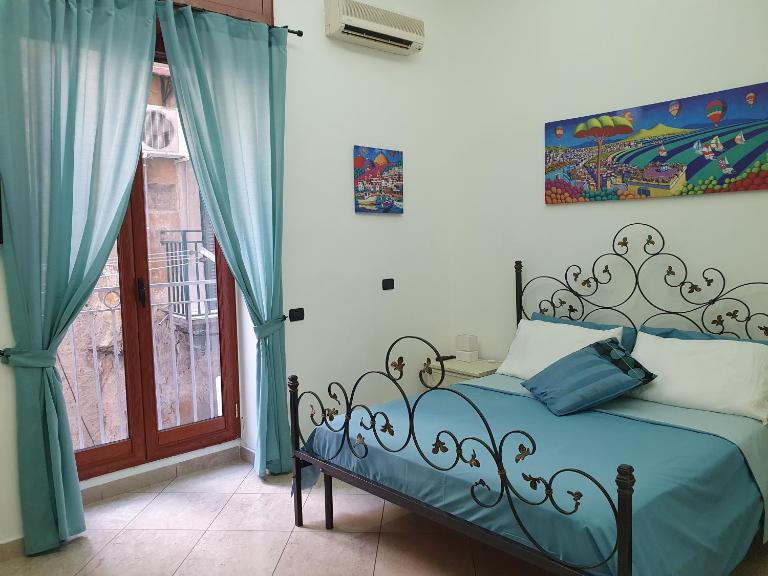 Lazzarella House - B&B Napoli