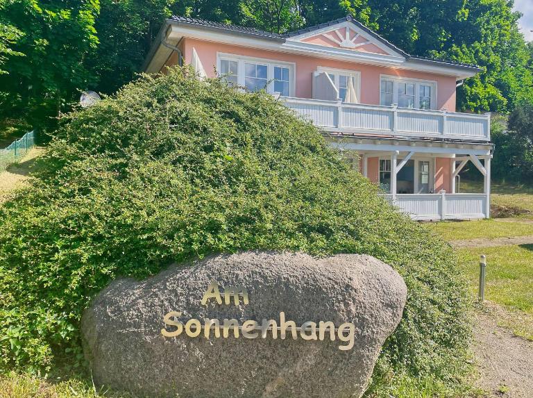 Villa am Sonnenhang Ferienwohnung Nr 01 - Chambres d'hôtes Ostseebad Göhren