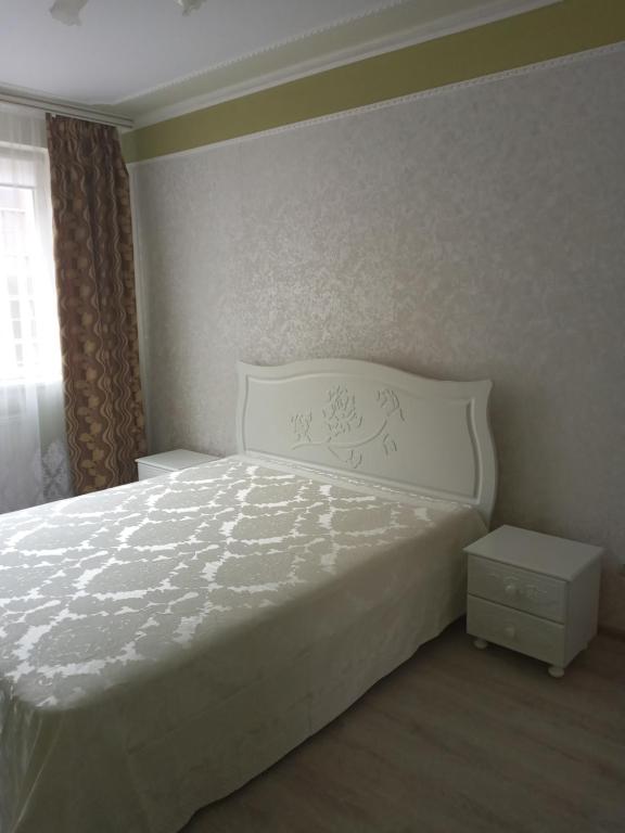 Шикарные апартаменты на ул.Княгини Ольги ,100К. - B&B Leópolis