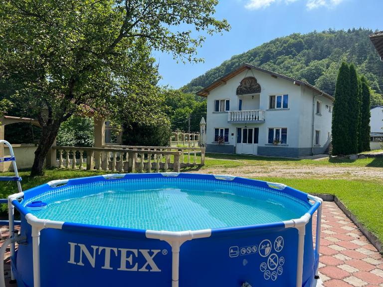 Vacation Home Yoanna - B&B Tryavna