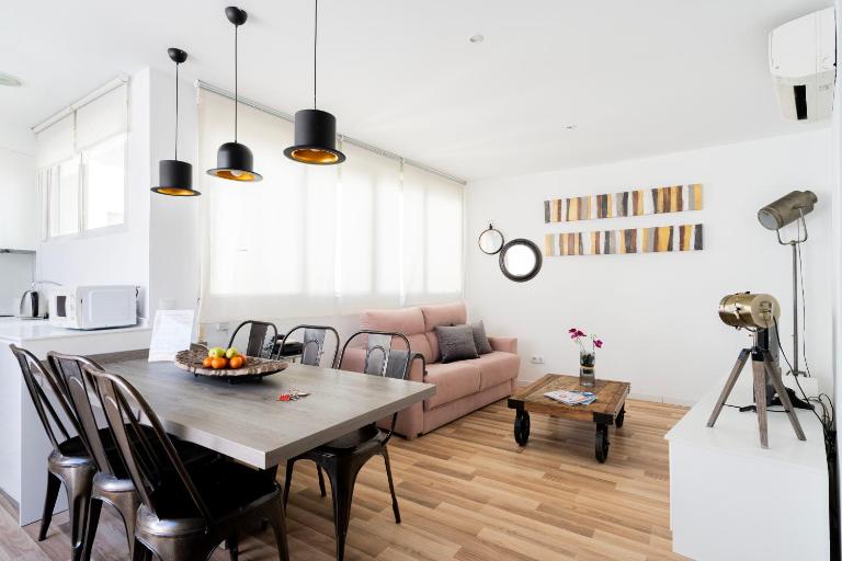 For You Rentals Precioso Apartamento TEMPORAL Preciados PRE105B - Bed and Breakfast Madrid