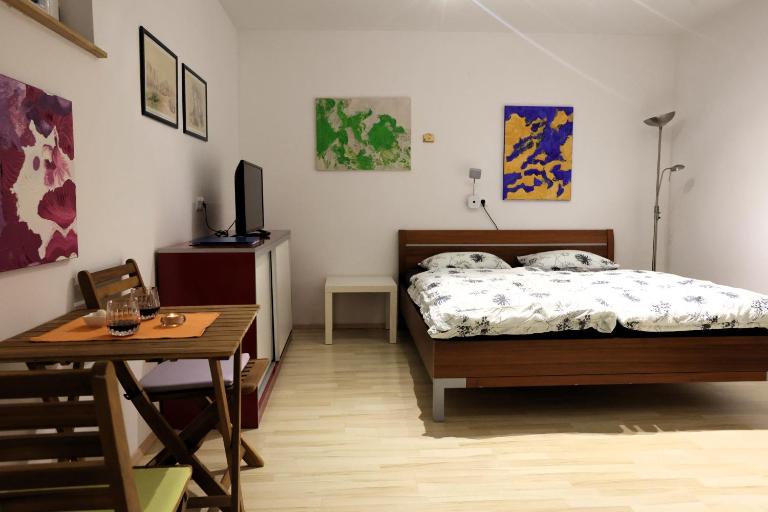 Studio Marjetica - Bed and Breakfast Zgornje Gorje