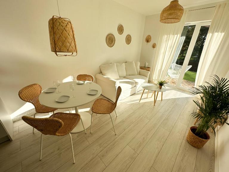 LuxFlats Apartament Boho - Bed and Breakfast Jastrzębia Góra