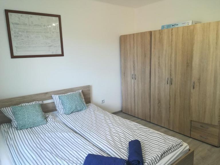 Kossuth téri - második emeleti - Nopara STUDIO apartman - B&B Tiszafüred