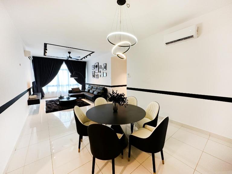 Botanika, Luxury Homestay by Antlerzone - Chambres d'hôtes Johor Bahru