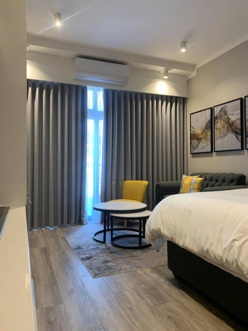 Entire Studio Apartment at The Capital Triology - B&B Pretoria