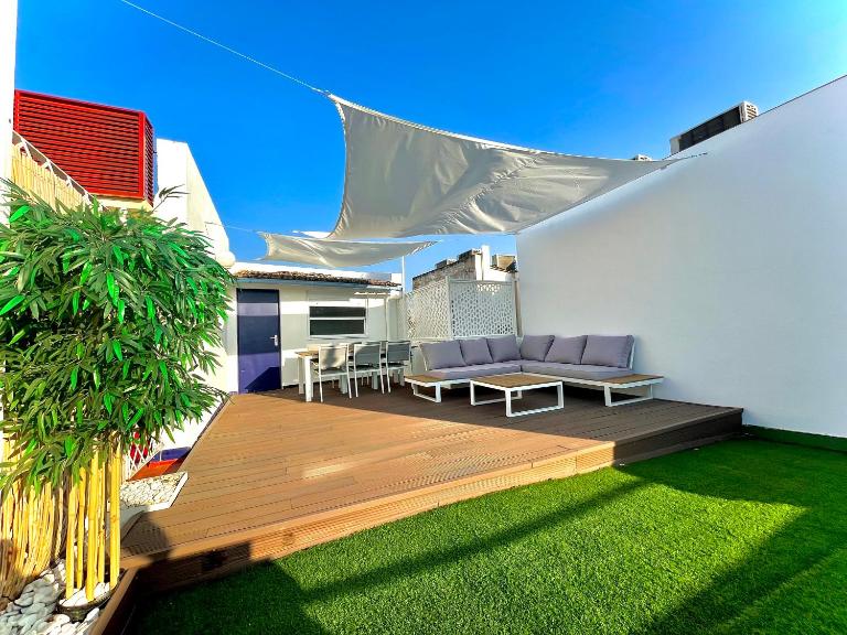 Appartement Neuf avec Rooftop 69 M2 - STAYINSEVILLE - Bed and Breakfast Sevilla