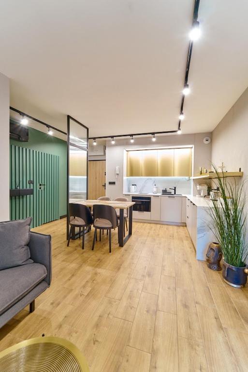 LAGUNA Ogrody Pieniawskie 33 EMERALD VIP-z balkonem - B&B Polanica-Zdrój