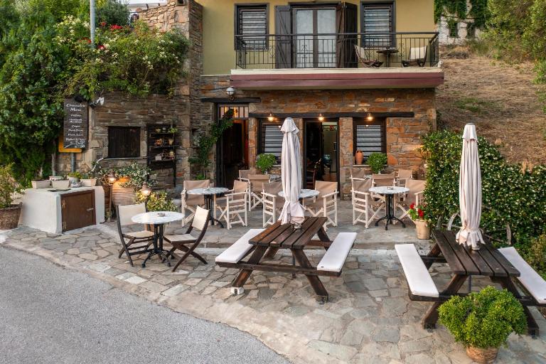 Oreiades Guesthouse - B&B Parthenonas