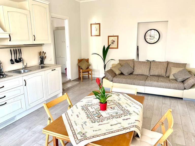 Roseto Beach Entire Apartment - B&B Roseto degli Abruzzi