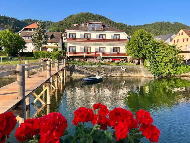 Hotel Sommerhaus Garni am See - Bed and Breakfast Bodman-Ludwigshafen
