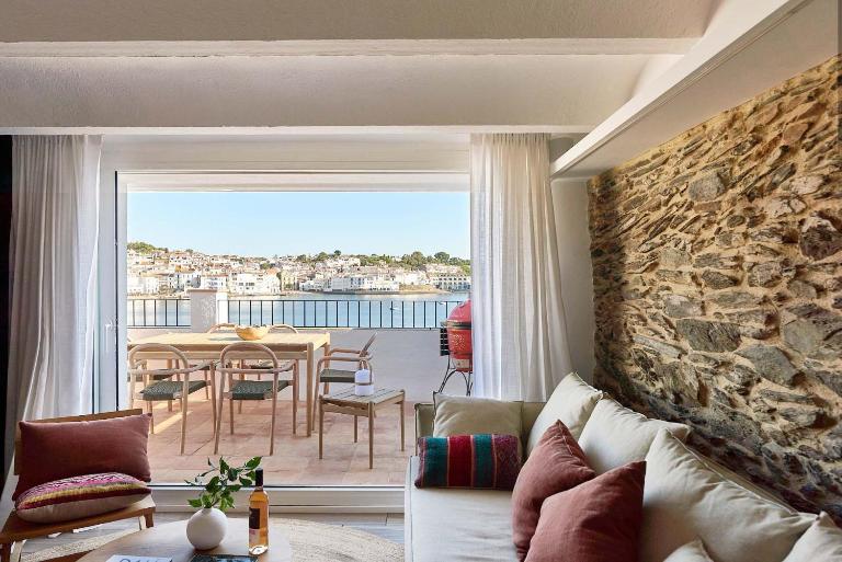 Beachfront Penthouse with Sea Views in CADAQUES - Chambres d'hôtes Cadaqués