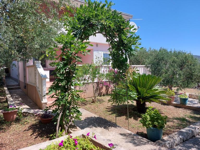 Apartments Škerlep - Ferienwohnung Sevid