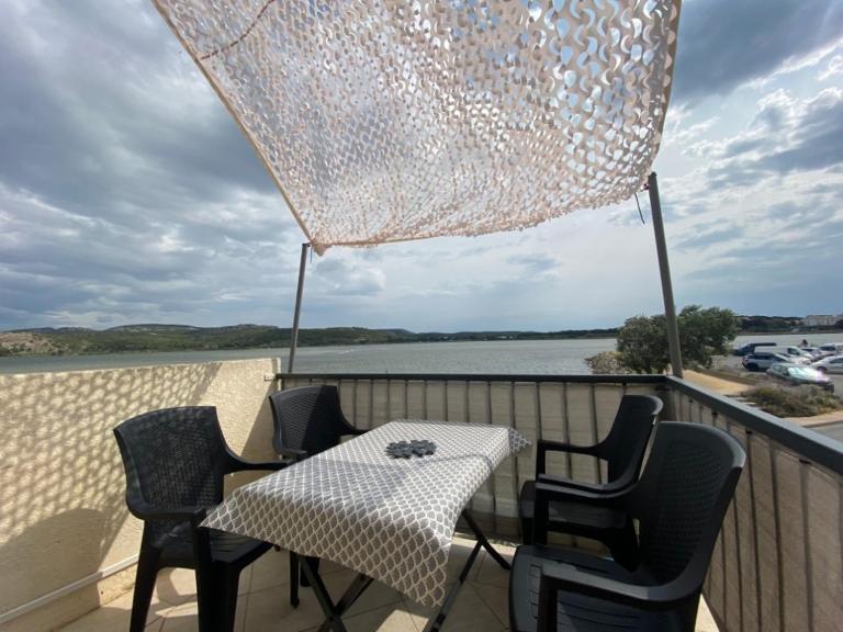 Quai de l'étang - B&B Gruissan