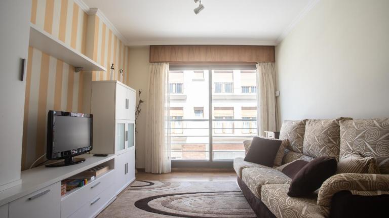 Apartamento en el centro con plaza de garaje - Ferienwohnung A Guarda