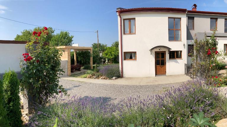 Fruška Gora Guesthouse - B&B Irig