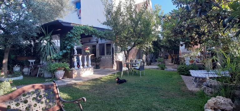 CASA AGATA A DUE PASSI DAL MARE - B&B Santa Marinella