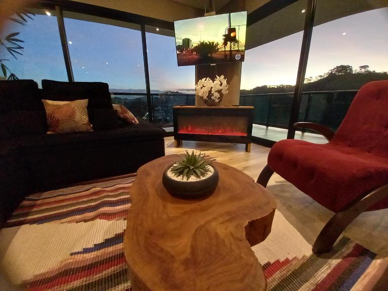 Casa em Campos do Jordão com bela vista - Chambres d'hôtes Campos do Jordão