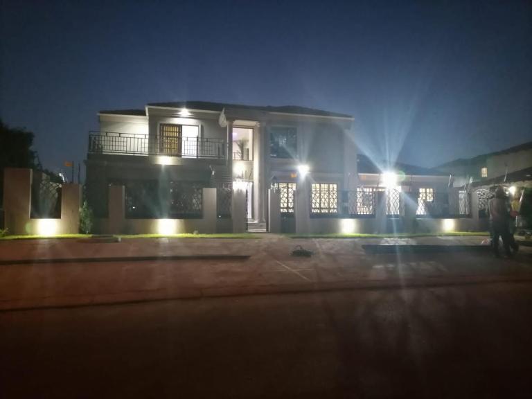 Lady D Exclusive Abode - Chambres d'hôtes Polokwane