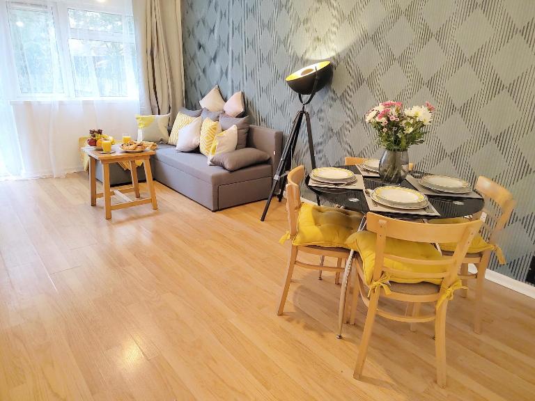 2 Single Beds, 1 BR Apartment - B&B Newmarket